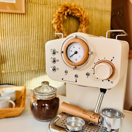 La Bulle D'ostara * Saint-Georges-Montcocq