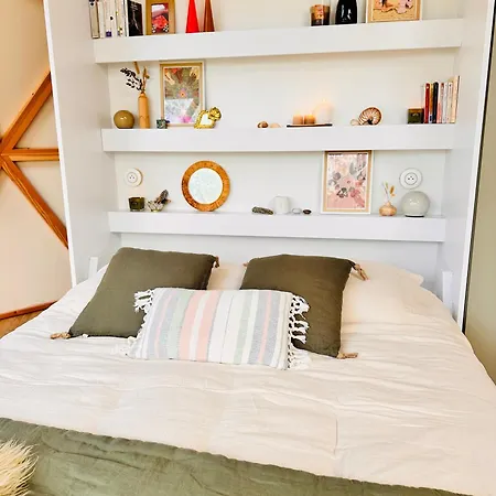 La Bulle D'ostara * Saint-Georges-Montcocq