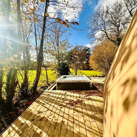 La Bulle D'ostara Saint-Georges-Montcocq