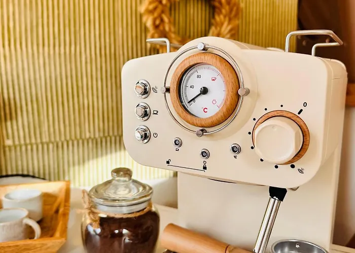 La Bulle D'ostara * Saint-Georges-Montcocq